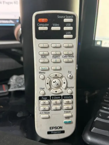 CONTROLE DE PROJETOR EPSON