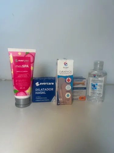 Kit Ever Care - Curativo, gel antisséptico, dilatador nasal e creme de mãos