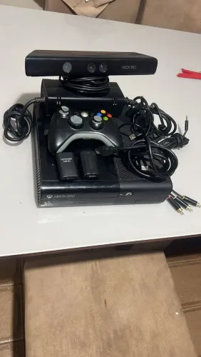 Xbox 360 seminovo e completo