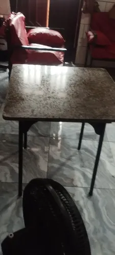 mesa com pedra de marmore