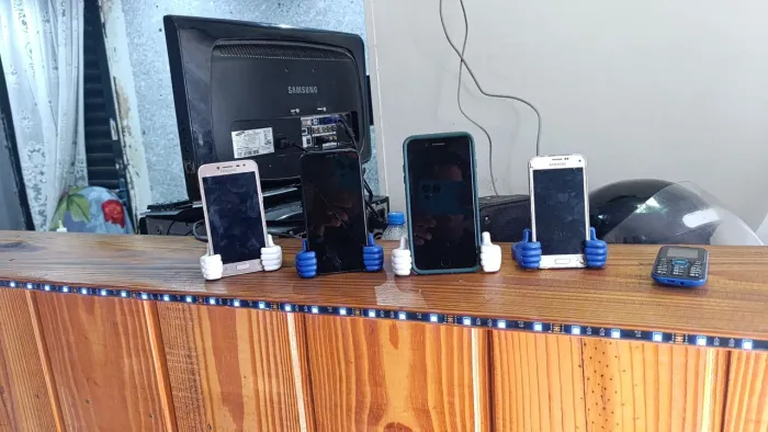 Vendo CELULARES usado com garantia