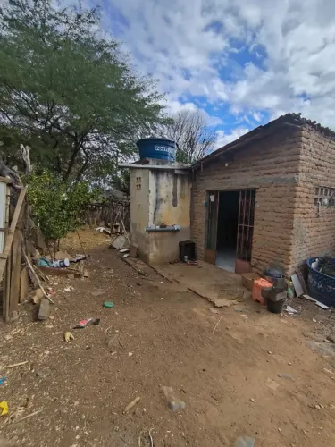 Vende se uma casa 