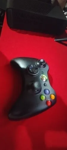 Xbox 360 Super Slim (E) 500GB + LT 3.0 + 1 Controle + Lote de Jogos