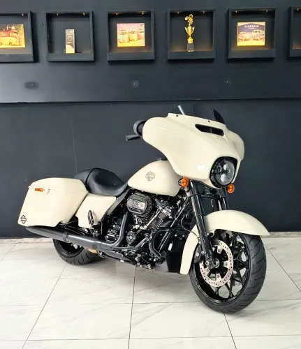 Harley Davidson Street Glide Special FLHXS