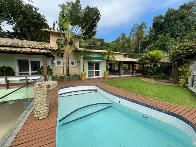 Casa de condomínio com 04 quartos à venda, 297m² - Condomínio Portogalo