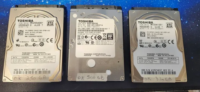 3 HDs SATA 2,5" p/ Notebook - Toshiba 250GB+320GB+500GB - TESTADOS OK