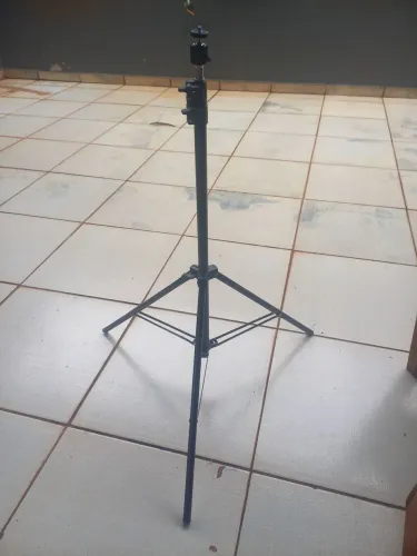 Tripé de câmera ajustável