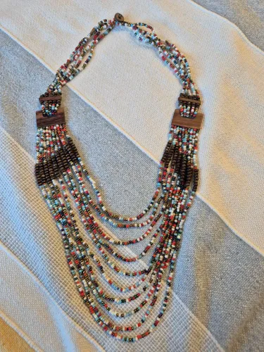 Colar vintage tribal boho com miçangas
