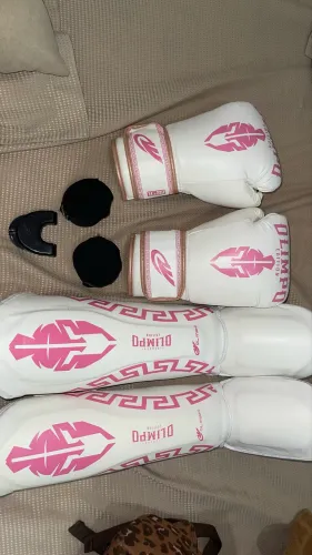 Kit de Luva, tornozeleira, bandagem, bocal e bolsa de kickboxing / boxe