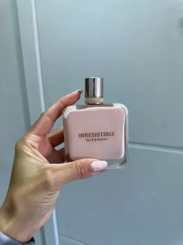Perfume irresistible Givenchy