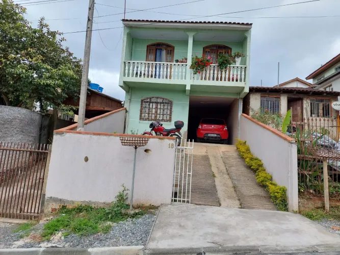 Sobrado Padrão - Residencial - Pronto para morar Vila Torres - Campo Largo/PR