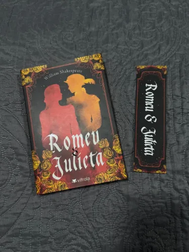 Livro: romeu e julieta 