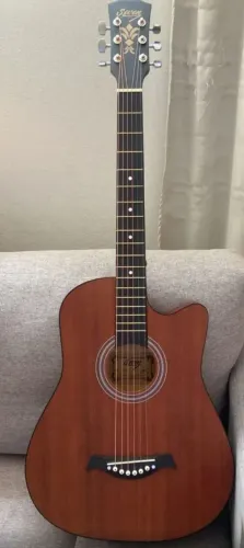 Violão acústico amadeirado aceita cartão