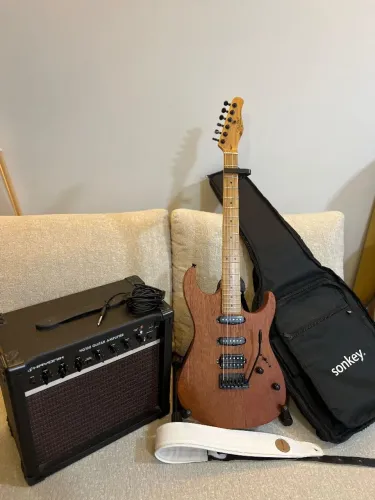 GUITARRA TAGIMA STELLA NTM COMPLETO