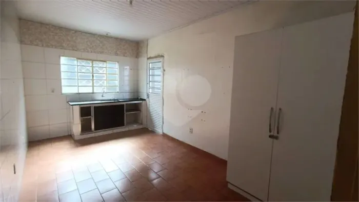 Casa com 6 dormitórios à venda, 228 m² por R$ 300.000,00 - Núcleo Residencial Edison Basto