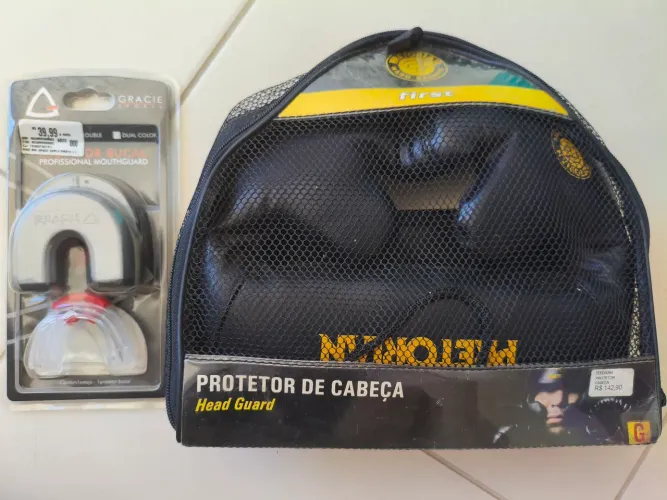 Protetor de cabeça e protetor labial para artes marciais 