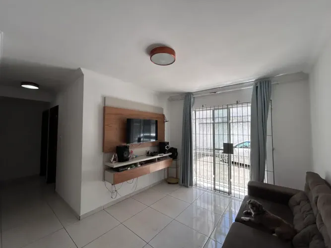 Apartamento Térreo na Ponta Verde | 72m² a 500m da Praia
