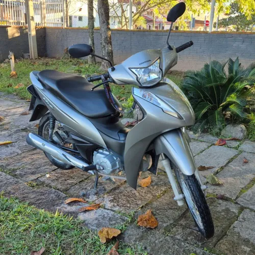 Honda Biz 110i 2023 - Econômica e muito bem conservada
