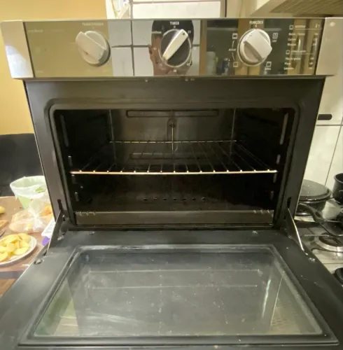 Vende-se forno elétrico eletrolux de 60 l 110 V