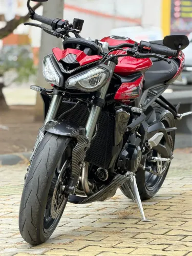 TRIUMPH STREET TRIPLE 765 RS 2024 - IMPECÁVEL | BAIXA KM | MOTO PREMIUM
