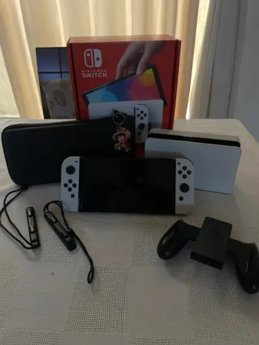 Nintendo Switch OLED Pouco Usado