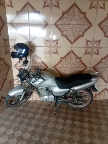Suzuki yes 2008