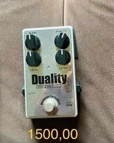 VENDO: Fuzz Dark Glass Duality em ótimo estado