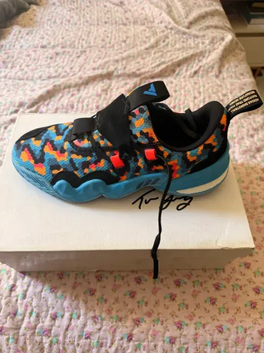 Adidas Trae Young 1 - Nro 42 - novo - com caixa - colecionável