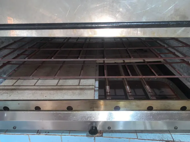 Forno de Lastro para Pizza, Bolos