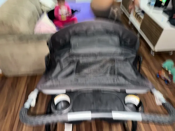 Carrinho gemelar babytrend