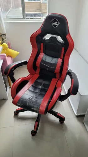 Cadeira Gamer usada Reclinavel e Altura Ajustavel