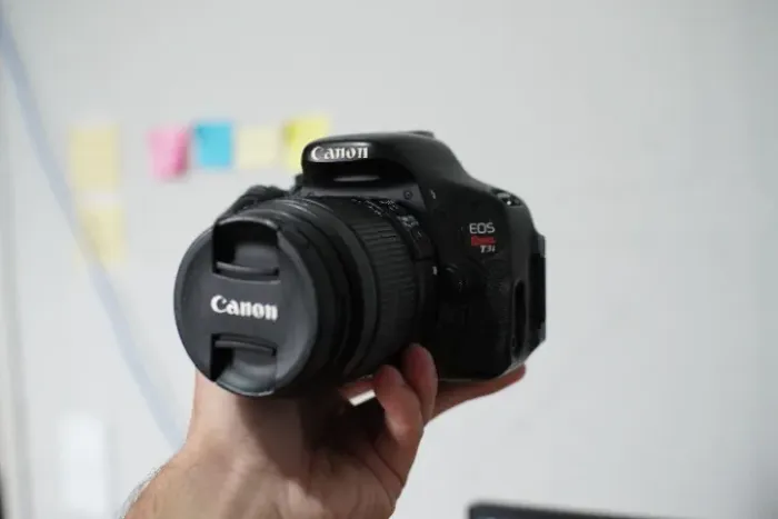 Vendo Câmera Canon T3i 