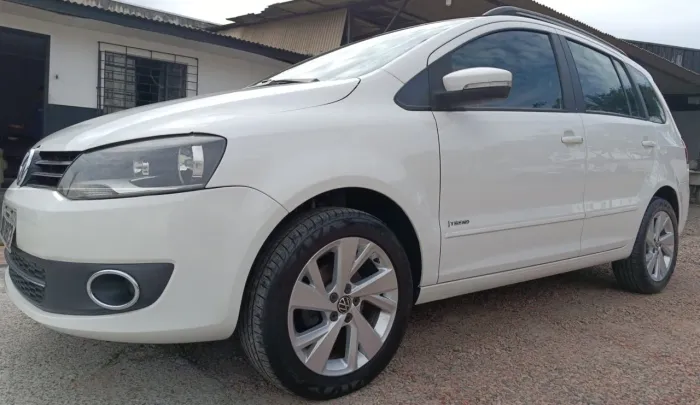 Volkswagen Spacefox 1.6/ 1.6 Trend Total Flex 8V 5P 2013