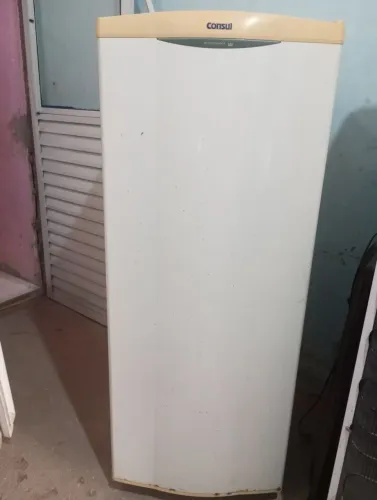Vendo geladeira Consul focionando bem excelente pra seu negocio