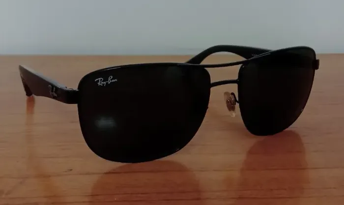 Óculos de sol Ray-Ban masculino.
