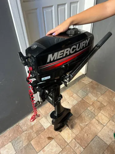 Motor Mercury Via Náutica 3.3