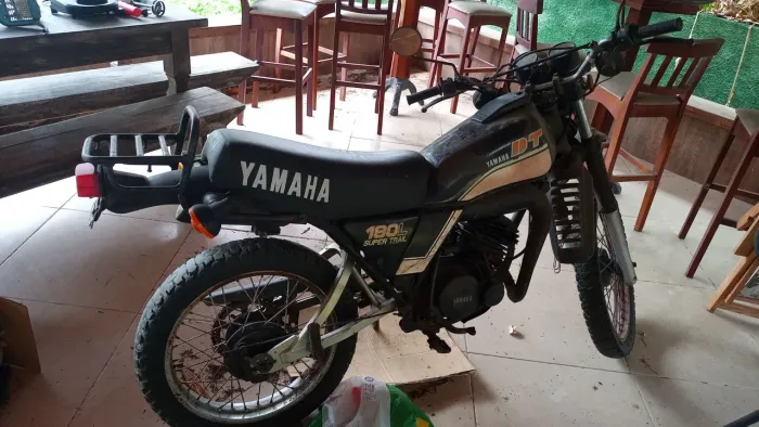 YAMAHA DT180L