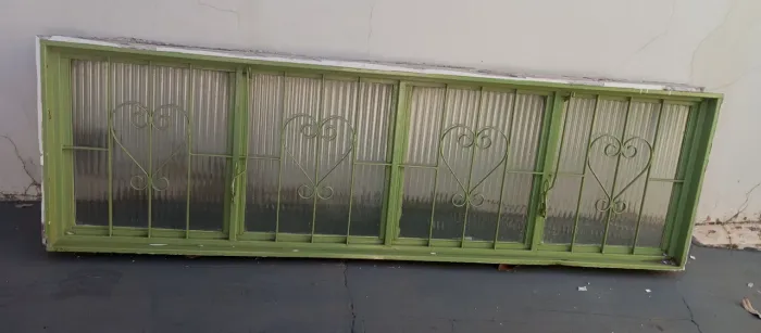 Janela de ferro para sala
