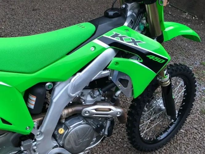 Vendo Kawasaki 450F motocross 