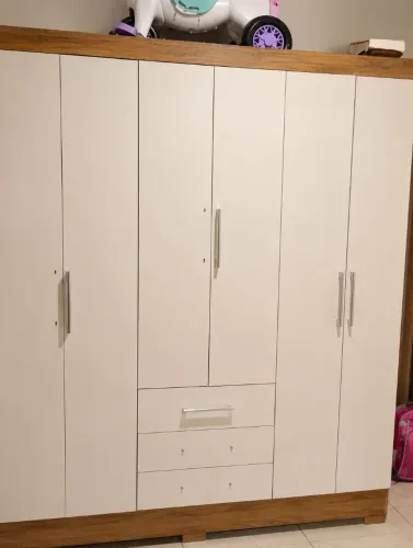 Guarda roupa 6 porta 3 gavetas