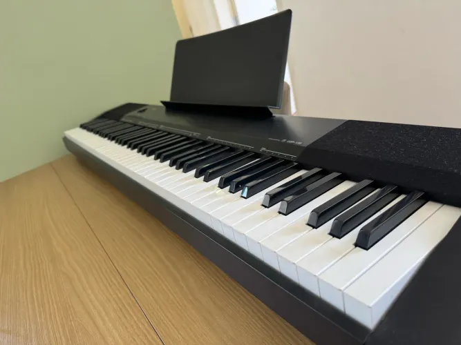 Piano Digital Casio CDP-135 88 teclas