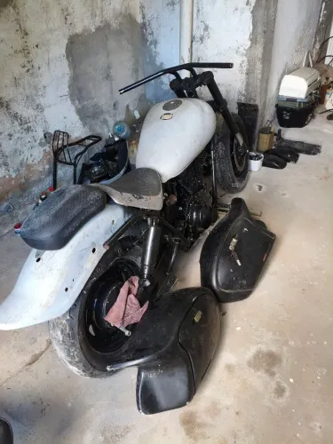 Moto Suzuki Marauder 800cc.