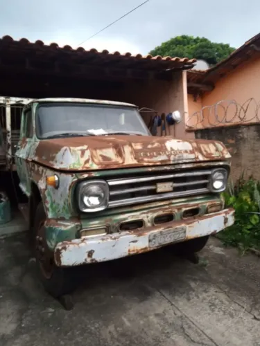 Chevrolet C-10 2.5/4.1 1976