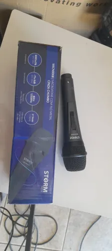 Microfone com fio metal cinza Chumbo 
