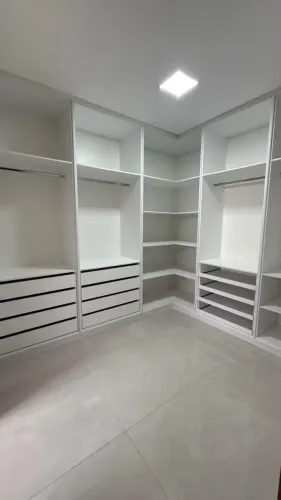 Alugo Casa no residencial Castanheira