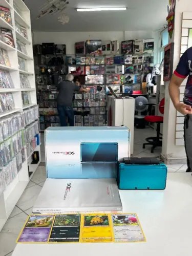 CONSOLE NINTENDO 3DS OLD AQUA BLUE 2GB DESBLOQUEADO NA CAIXA SEMINOVO - 3DS