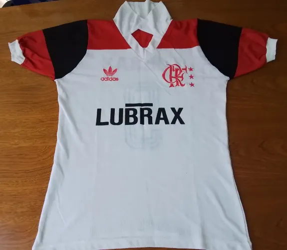 Camisa retro do Flamengo versão 1987 jogo 2 Tetracampeão brasileiro 1987