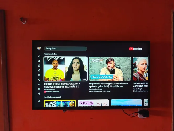 Tv 43" + Firetv + Game Stick com 20 mil jogos + 02 controle