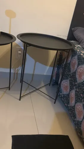 Duas mesas de cabeceira, sala
