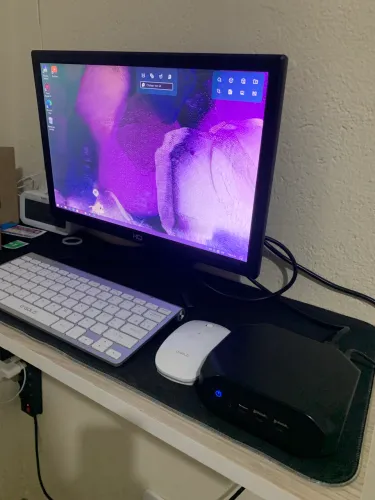 Computador moderno confortável tem entrada hdmi Bluetooth wifi asepto troca
